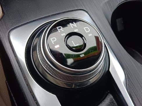 Used 2021 Ford Escape SEL image 22