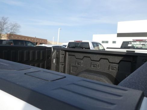 New 2026 GMC Sierra 1500 AT4 w/ AT4 Premium Package AWD/4WD image 7