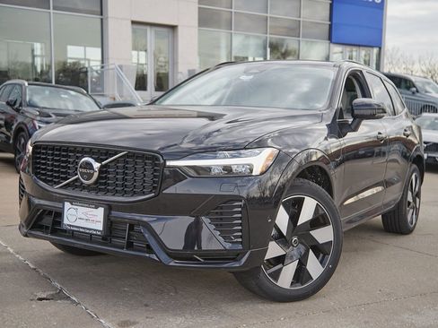 New 2025 Volvo XC60 T8 Plus w/ Protection Package Premier image 2