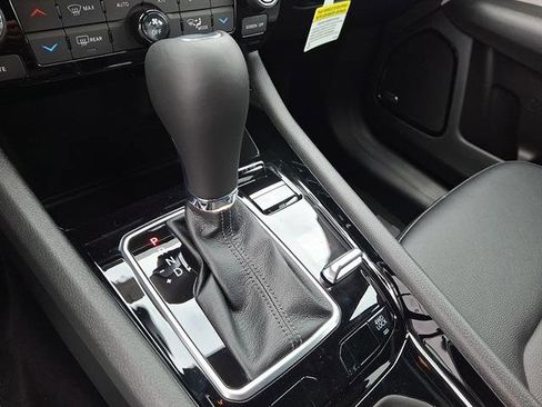 New 2026 Jeep Compass Limited w/ Sun, Sound & Navigation Group image 11