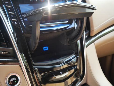 Used 2018 Cadillac Escalade Platinum AWD/4WD image 33