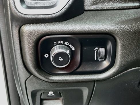 Used 2023 RAM 1500 Big Horn AWD/4WD image 10