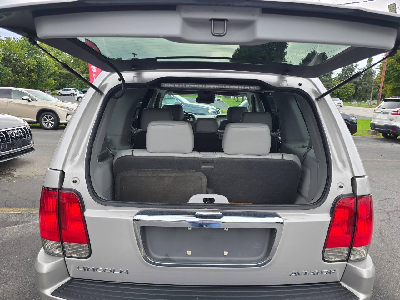 Used 2005 Lincoln Aviator AWD image 31