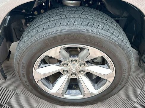 Used 2022 RAM 1500 Limited w/ Body Color Bumper Group AWD/4WD image 30