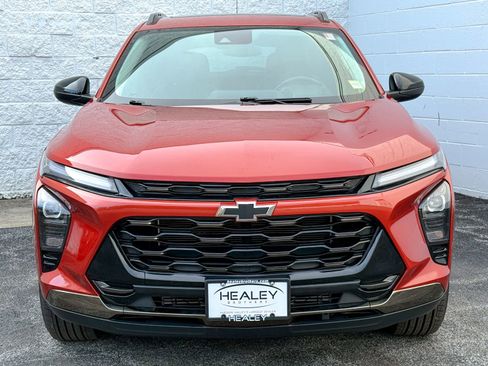 Used 2024 Chevrolet Trax ACTIV w/ Sunroof Package image 2