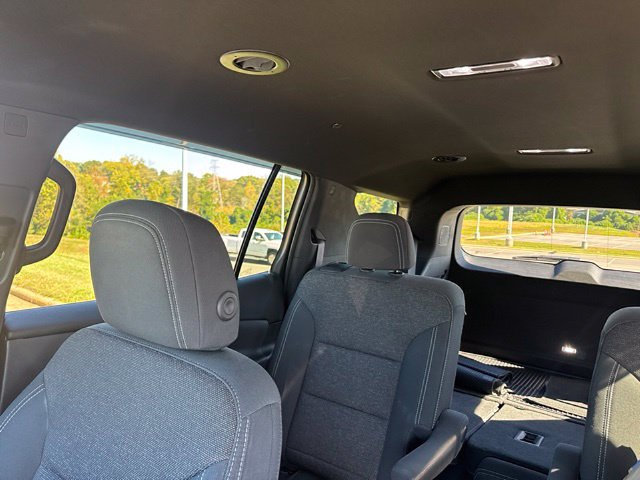 Used 2025 Chevrolet Traverse LT FWD image 10