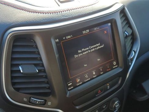 Certified 2022 Jeep Cherokee Trailhawk w/ Sound & Nav Group image 15