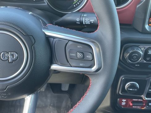 Used 2023 Jeep Wrangler Unlimited Rubicon 4xe image 19