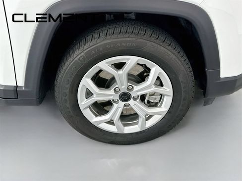 Used 2025 Jeep Compass Latitude AWD/4WD image 34