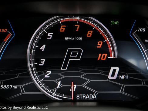 Used 2023 Lamborghini Huracan EVO image 28