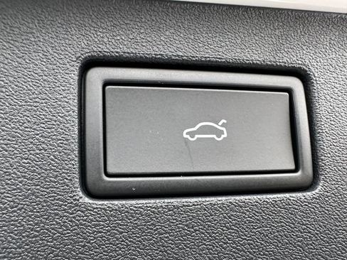 New 2026 Volkswagen Tiguan SE AWD/4WD image 15
