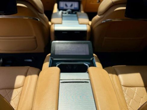 Used 2022 Jeep Grand Wagoneer Series III w/ Rear Seat Video Group 1 AWD/4WD image 18