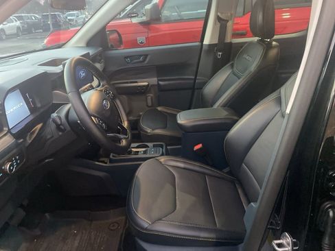 Used 2025 Ford Maverick Lobo image 18