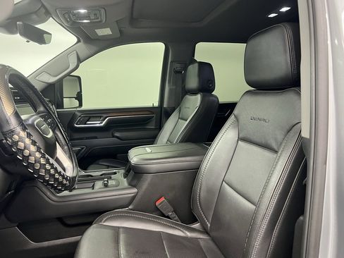 Used 2024 GMC Sierra 3500 Denali w/ Denali Reserve Package image 10