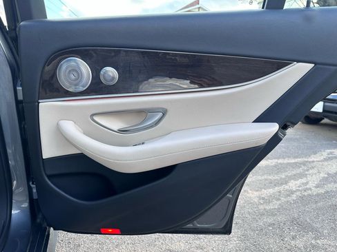 Used 2017 Mercedes-Benz E 300 image 32