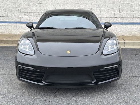Used 2018 Porsche 718 Cayman image 2