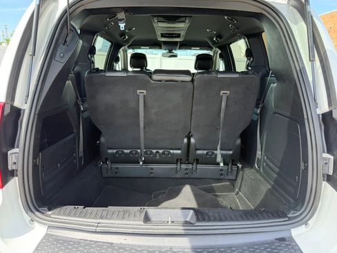 Used 2018 Dodge Grand Caravan SXT w/ Driver Convenience Group FWD image 12