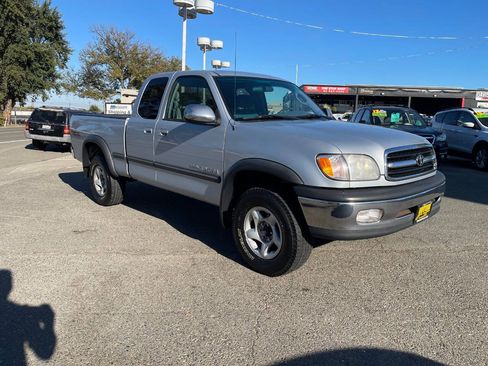 Used 2000 Toyota Tundra SR5 AWD/4WD image 3
