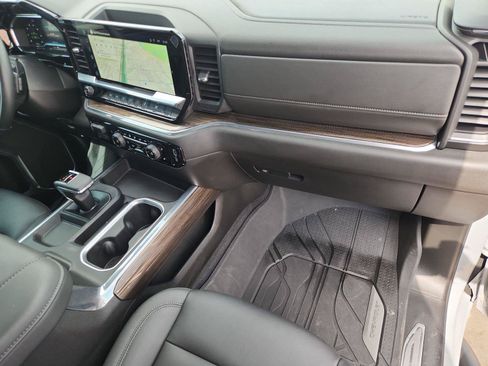 Used 2025 Chevrolet Silverado 1500 RST RWD image 29
