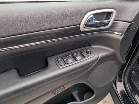 Used 2021 Jeep Grand Cherokee Limited image 10