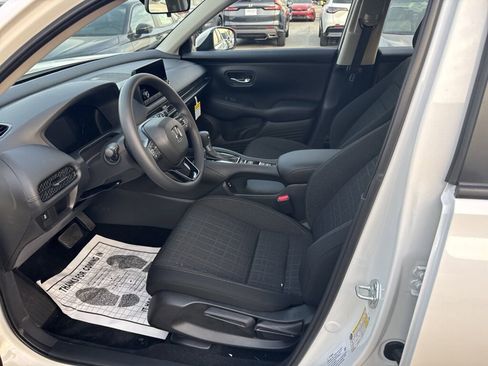 Used 2025 Honda HR-V LX image 6
