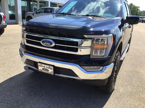 Certified 2022 Ford F150 Lariat w/ FX4 Off-Road Package AWD/4WD image 5