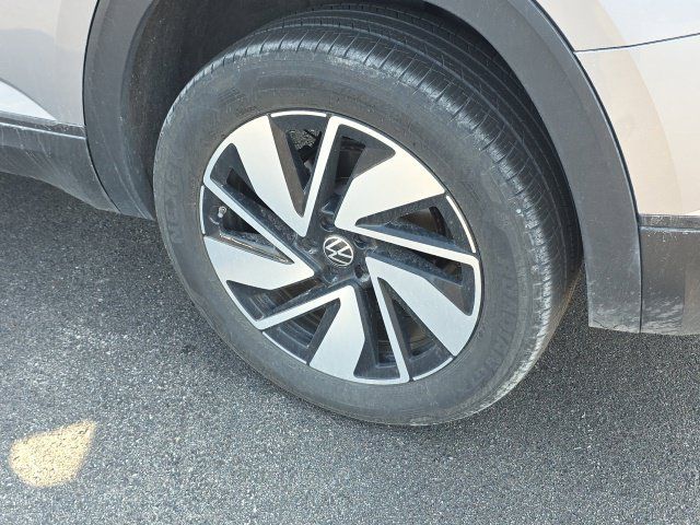 Used 2026 Volkswagen Atlas SE AWD/4WD image 9