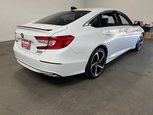Used 2022 Honda Accord Sport image 3