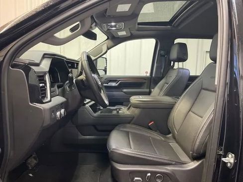Used 2024 GMC Sierra 2500 Denali image 11