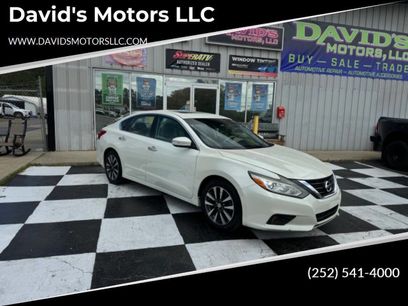 Used 2016 Nissan Altima 2.5 SV w/ Convenience Package