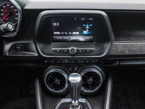 Used 2018 Chevrolet Camaro LT RWD image 23