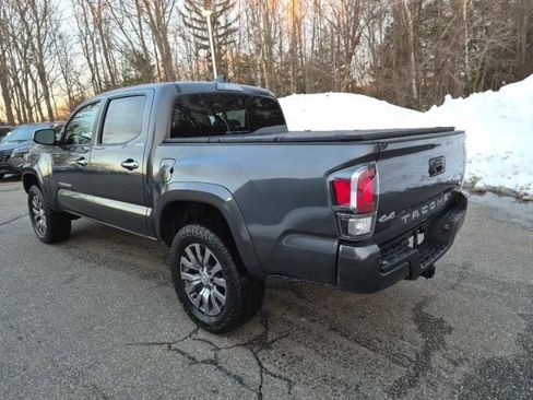 Used 2023 Toyota Tacoma Limited image 8