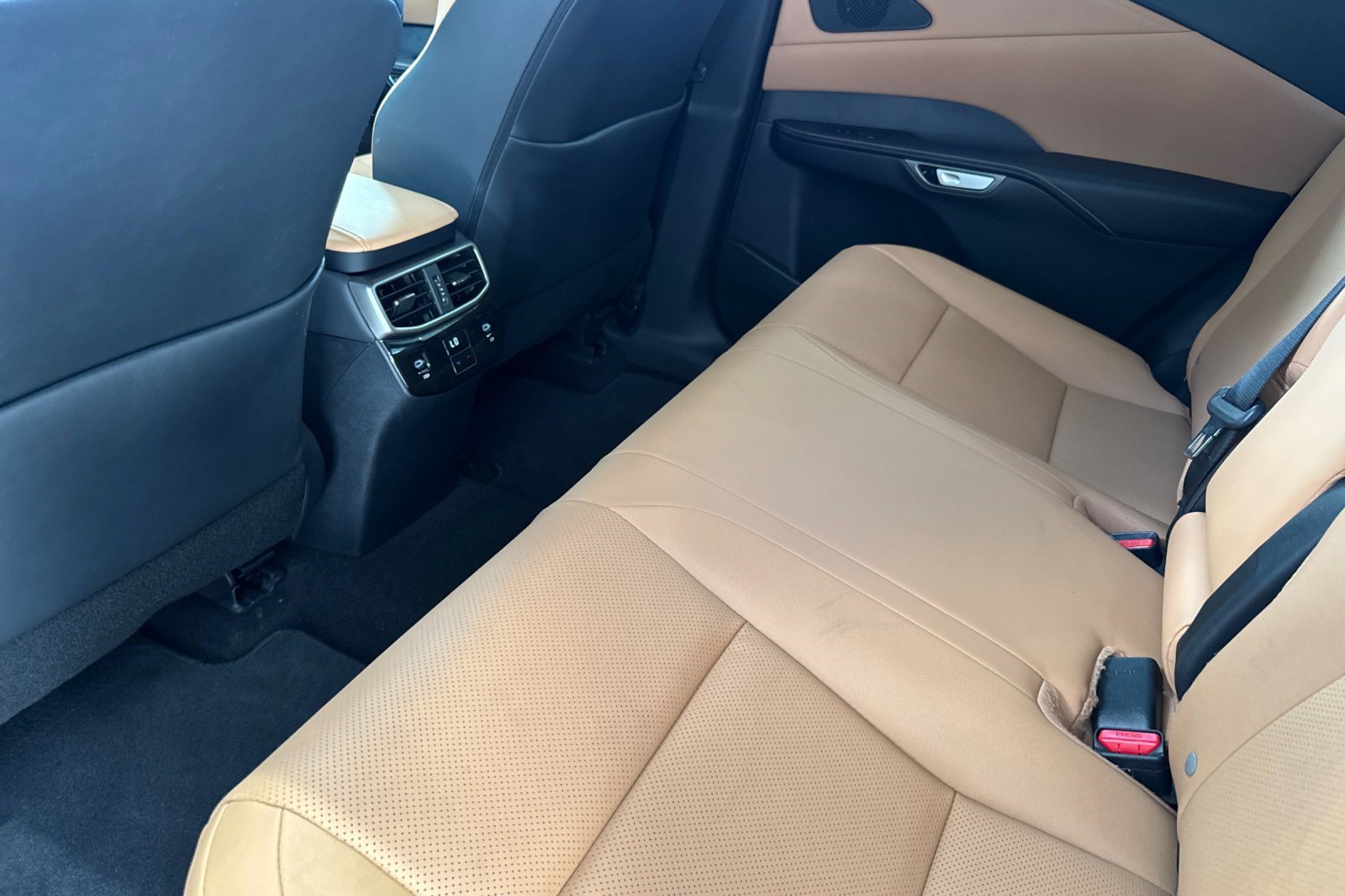 Certified 2024 Lexus RX 350 Premium w/ Convenience Package FWD image 15