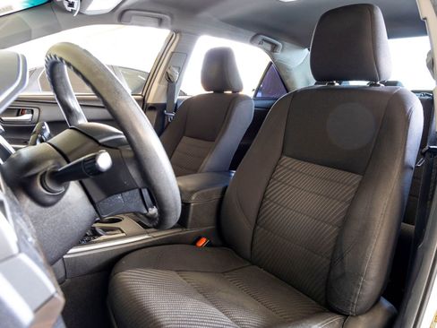 Used 2015 Toyota Camry LE image 15