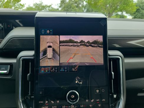 New 2026 GMC Yukon XL Elevation RWD image 13