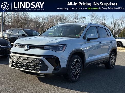 New 2026 Volkswagen Taos SE FWD image 6