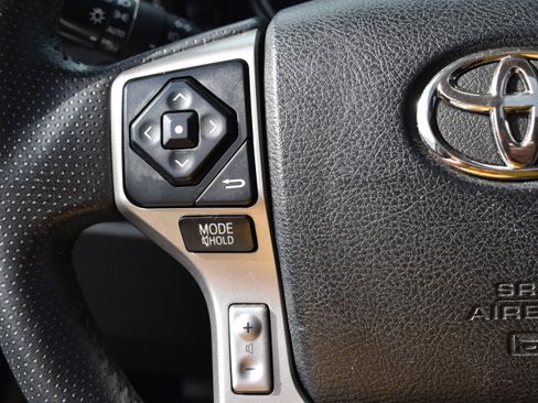 Used 2017 Toyota 4Runner Limited image 15