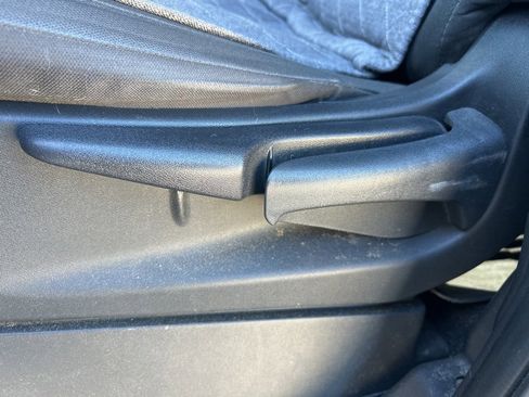 Used 2022 Nissan Frontier S w/ Technology Package image 16