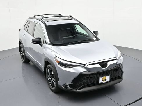 Used 2025 Toyota Corolla Cross AWD Hybrid w/ Convenience Package image 15