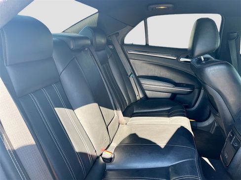 Used 2020 Chrysler 300 S image 26