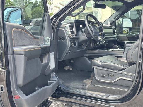 Used 2024 Ford F350 Platinum w/ Tremor Off-Road Package AWD/4WD image 13