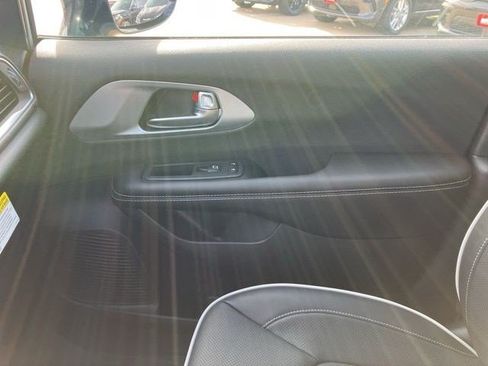 New 2026 Chrysler Pacifica Limited w/ S Appearance Package FWD image 21