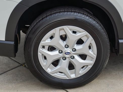Used 2023 Subaru Forester AWD/4WD image 11