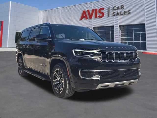 Used 2025 Jeep Wagoneer L Series II AWD/4WD image 3