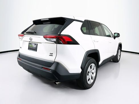 Used 2024 Toyota RAV4 LE image 9