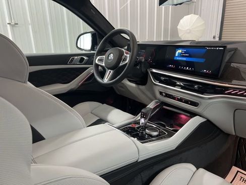 Used 2026 BMW X6 M Competition w/ Executive Package image 21