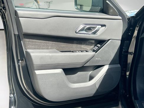 New 2026 Land Rover Range Rover Velar Dynamic SE image 16