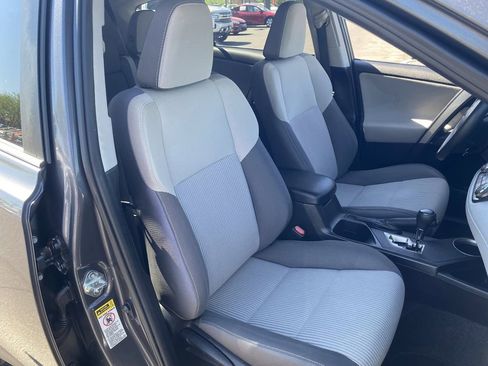 Used 2014 Toyota RAV4 XLE FWD image 12