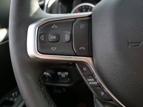 Used 2025 RAM 1500 Big Horn AWD/4WD image 24