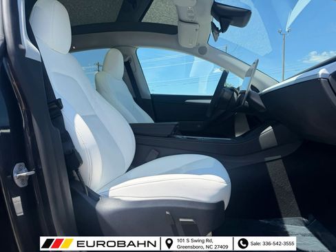 Used 2024 Tesla Model Y Long Range AWD/4WD image 21